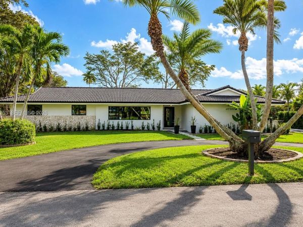 7700 SW 168th Ter, Palmetto Bay, FL 33157