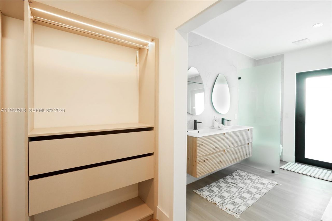 7700 SW 168th Ter, Palmetto Bay, FL 33157 Photo