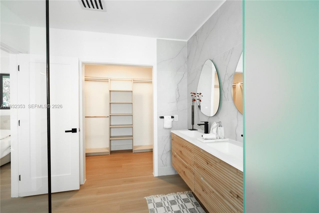 7700 SW 168th Ter, Palmetto Bay, FL 33157 Photo