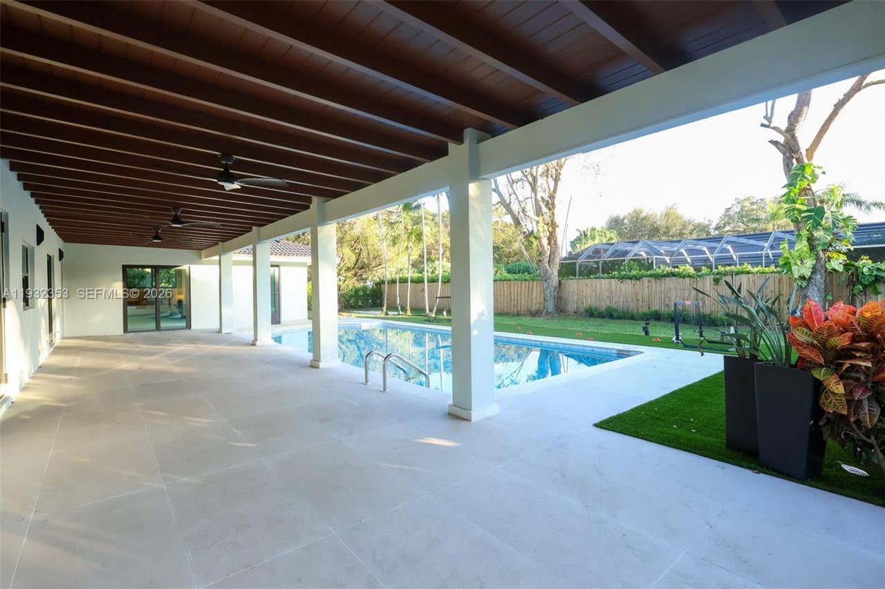 7700 SW 168th Ter, Palmetto Bay, FL 33157 Photo