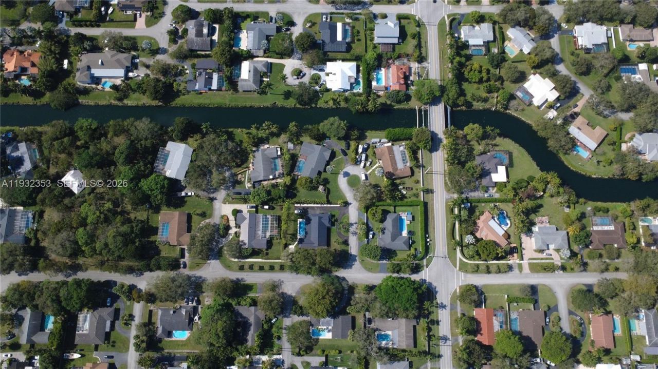 7700 SW 168th Ter, Palmetto Bay, FL 33157 Photo
