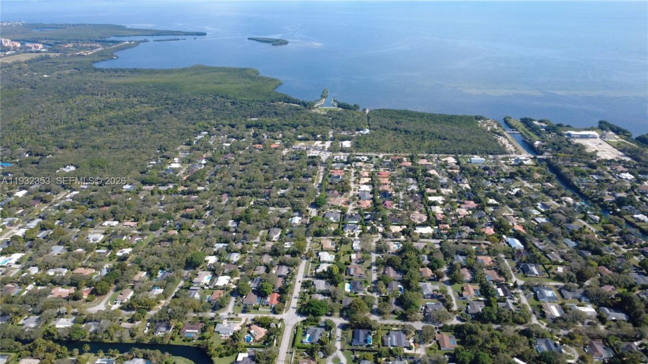 7700 SW 168th Ter, Palmetto Bay, FL 33157 Photo