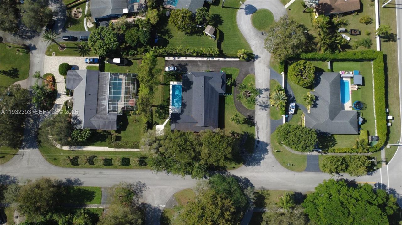 7700 SW 168th Ter, Palmetto Bay, FL 33157 Photo