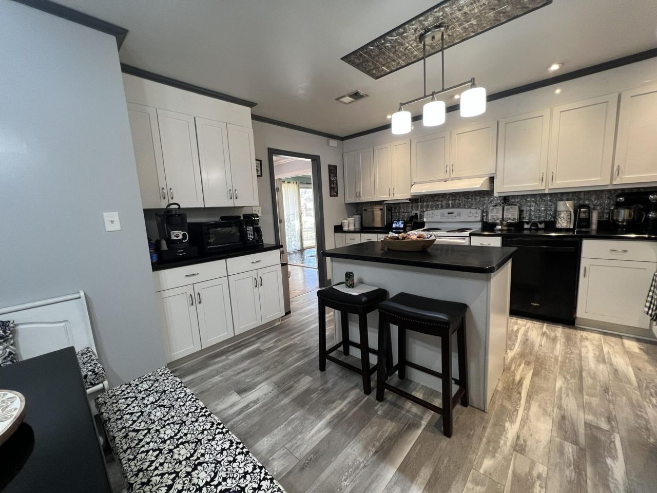 111 Newington Road Photo 11