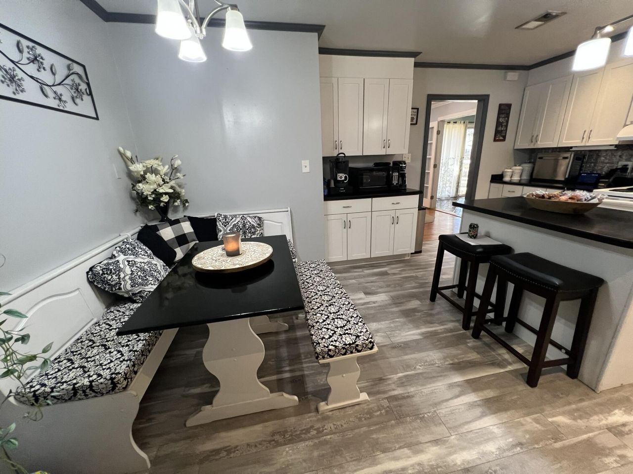 111 Newington Road Photo 13