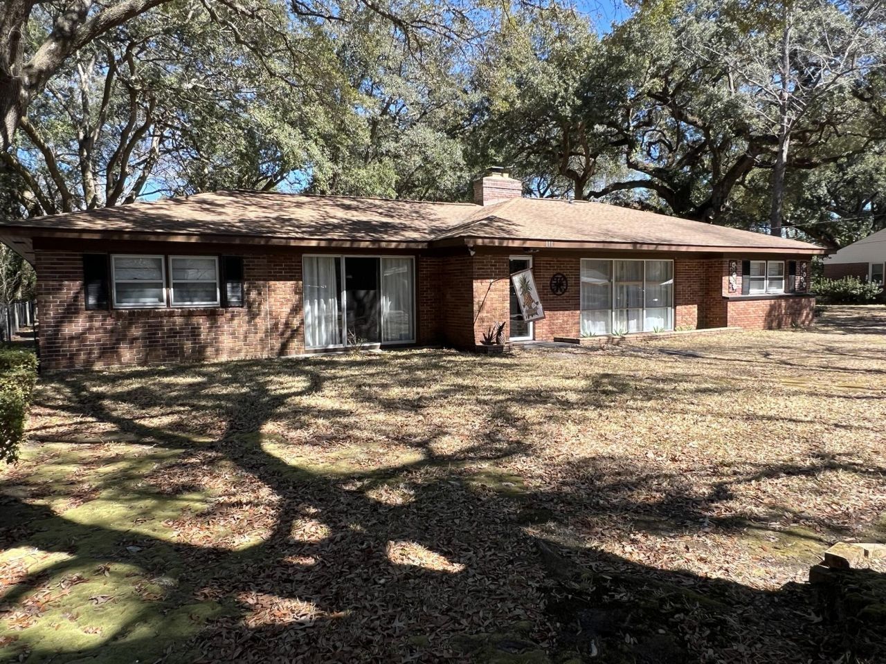 111 Newington Road Photo 2