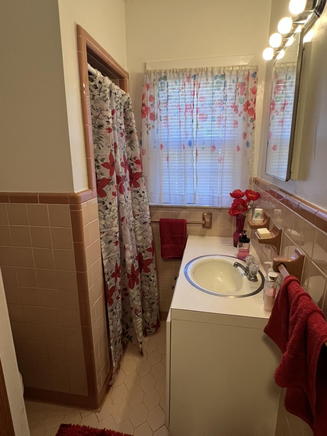 111 Newington Road Photo 40