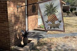 111 Newington Road photo 4