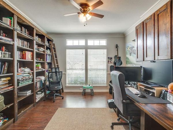 6602 Fox Glen Drive, Arlington, TX 76001