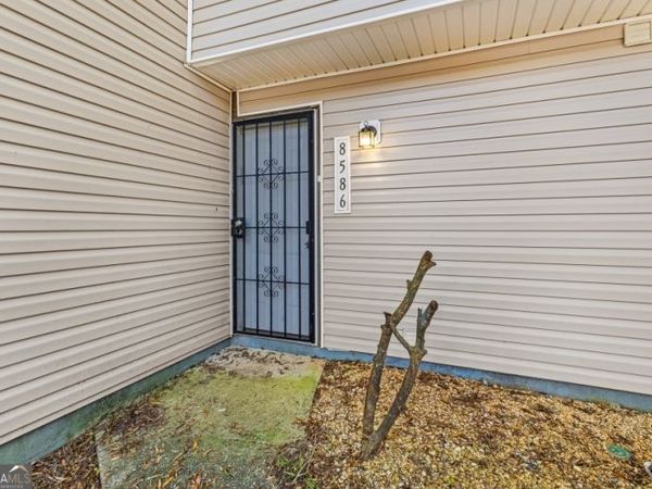8586 Creekwood Way, Jonesboro, GA 30238