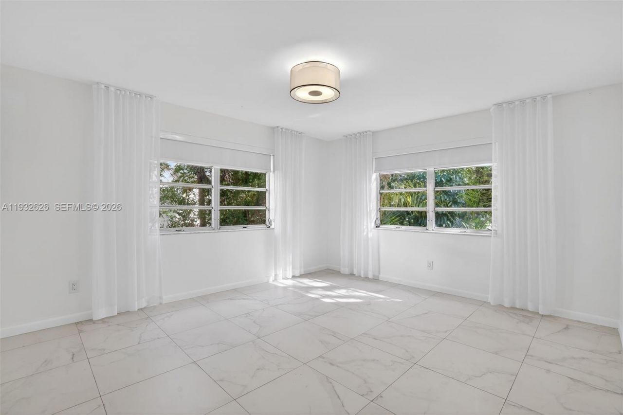 1239 Mariposa Ave, Unit 2, Coral Gables, FL 33146 Photo