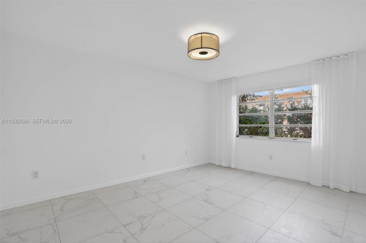 1239 Mariposa Ave, Unit 2, Coral Gables, FL 33146 Photo