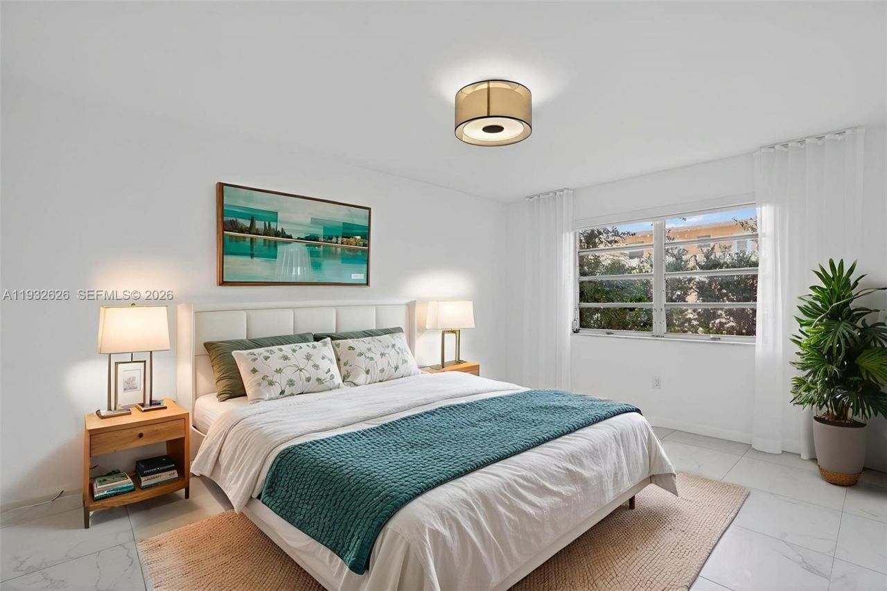 1239 Mariposa Ave, Unit 2, Coral Gables, FL 33146 Photo