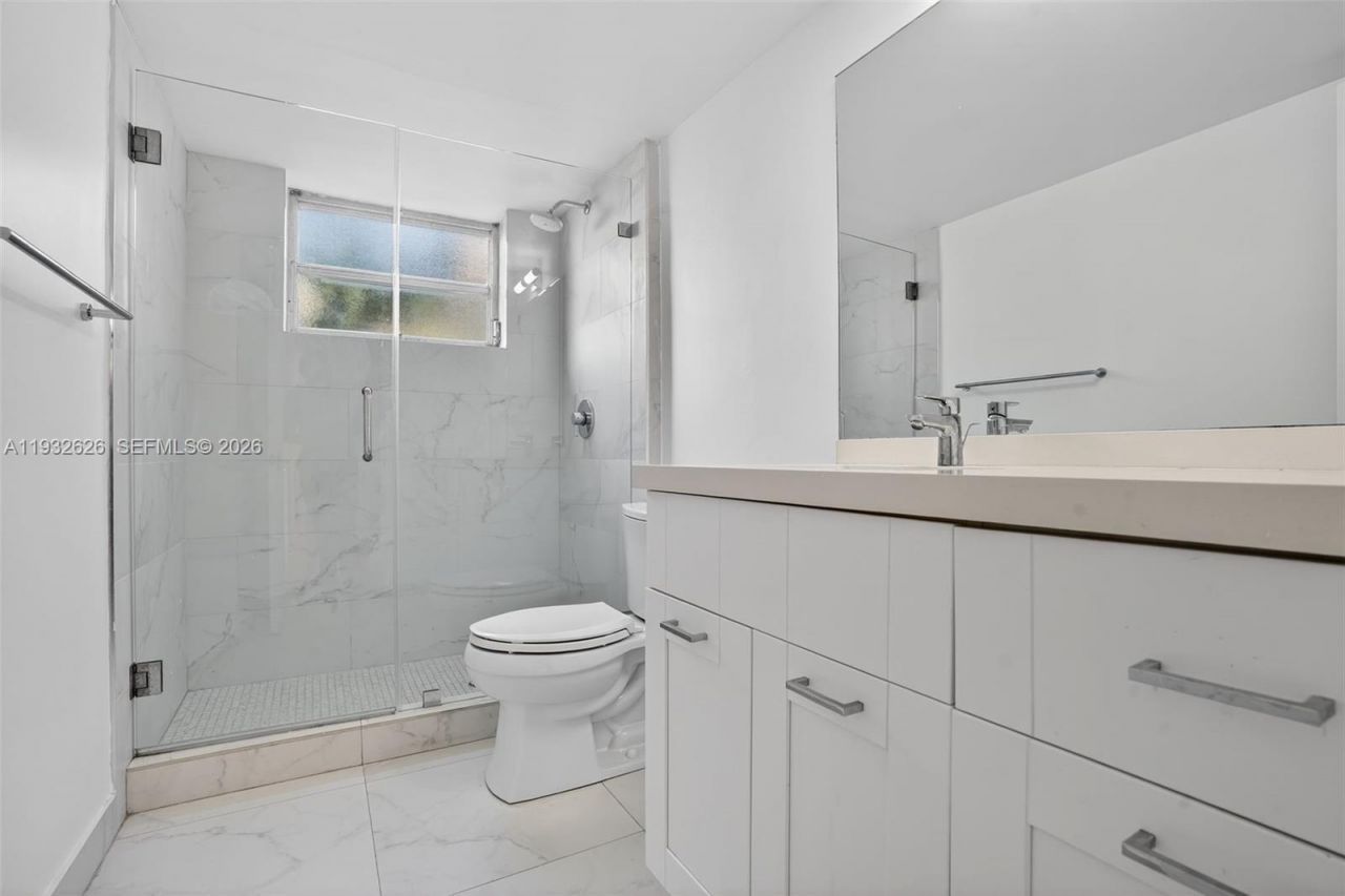 1239 Mariposa Ave, Unit 2, Coral Gables, FL 33146 Photo