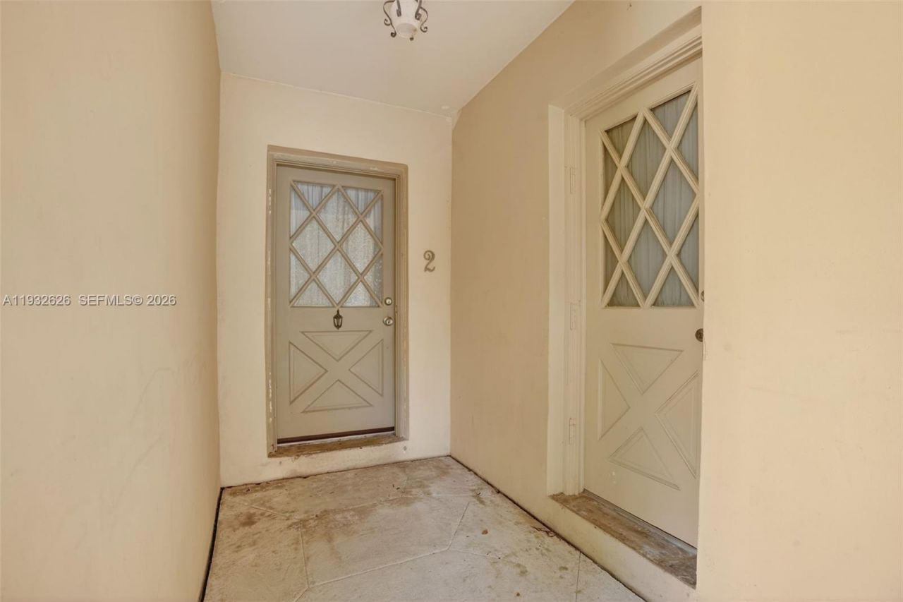 1239 Mariposa Ave, Unit 2, Coral Gables, FL 33146 Photo