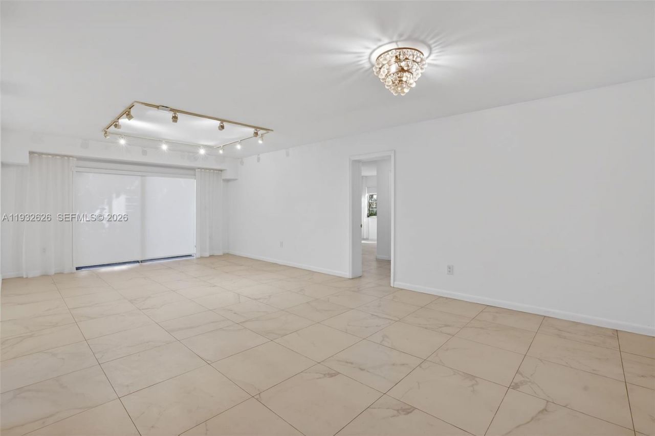 1239 Mariposa Ave, Unit 2, Coral Gables, FL 33146 Photo