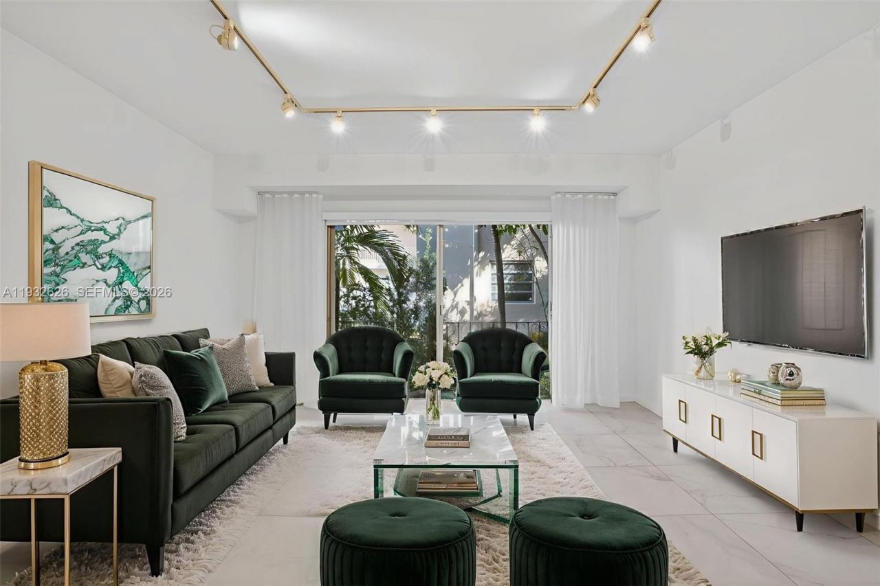 1239 Mariposa Ave, Unit 2, Coral Gables, FL 33146 Photo