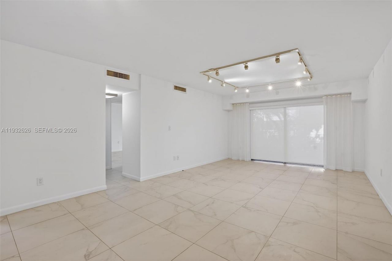 1239 Mariposa Ave, Unit 2, Coral Gables, FL 33146 Photo