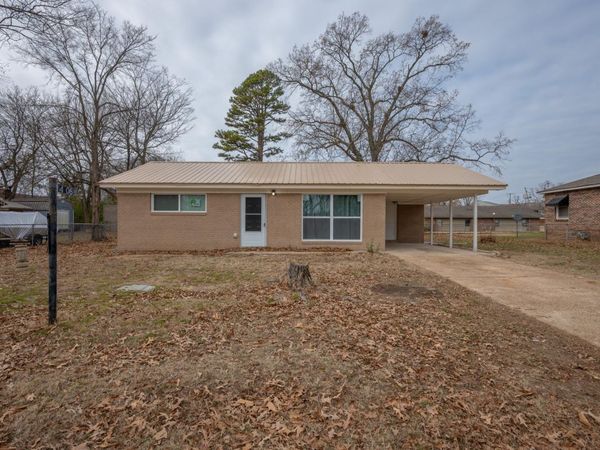 406 Sidney Street, Batesville, AR 72501