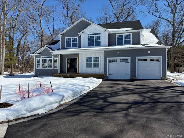4 Lotto Court, Lake Grove, NY 11755