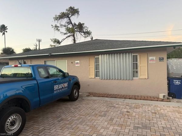 1569 Maple DR, FORT MYERS, FL 33907