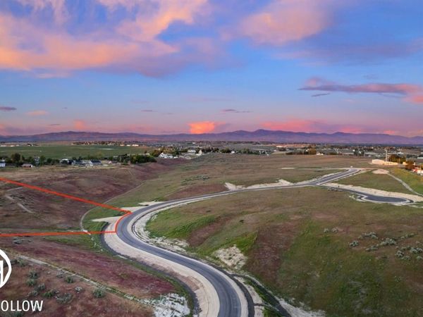 8224 Quail Hollow Dr, Middleton, ID 83644