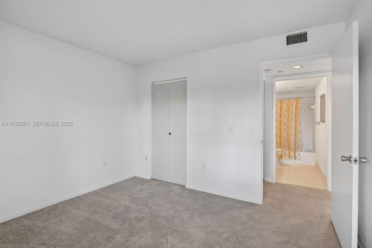 13800 SW 5th Ct, Unit 204M, Pembroke Pines, FL 33027 Photo