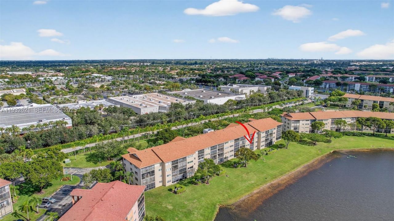 13800 SW 5th Ct, Unit 204M, Pembroke Pines, FL 33027 Photo