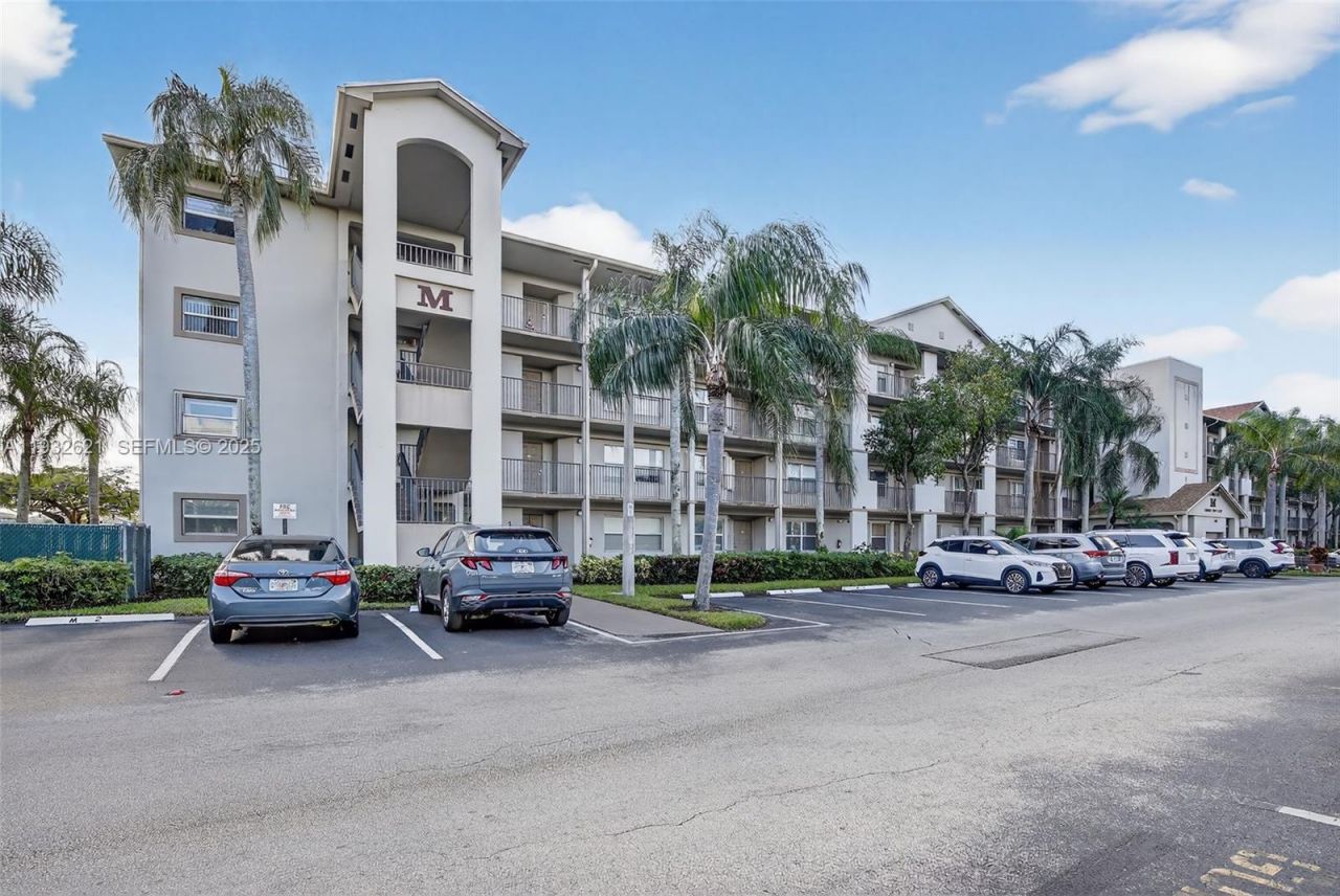 13800 SW 5th Ct, Unit 204M, Pembroke Pines, FL 33027 Photo