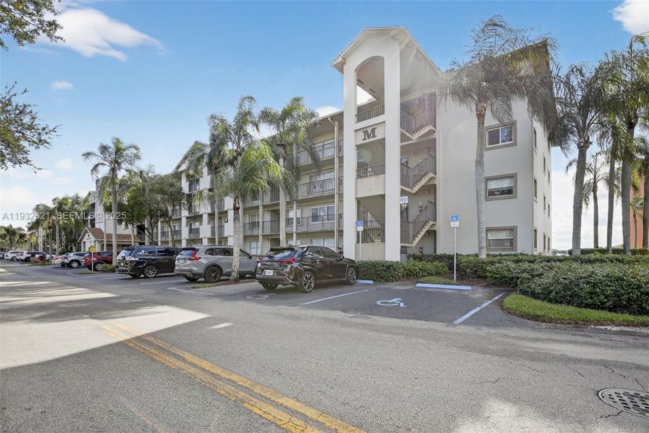 13800 SW 5th Ct, Unit 204M, Pembroke Pines, FL 33027 Photo