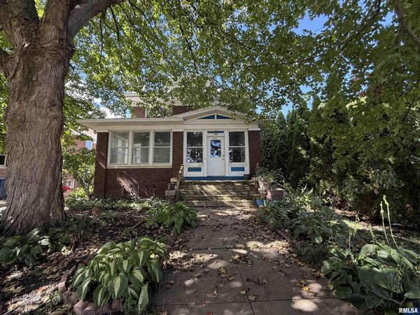 406 S A Street, Monmouth, IL 61462
