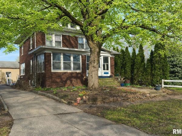 406 S A Street, Monmouth, IL 61462