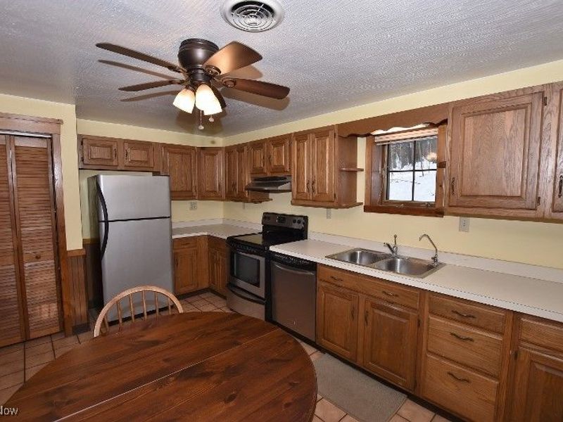 9316 Lakewood Drive NE, Mineral City, OH 44656 Photo 16