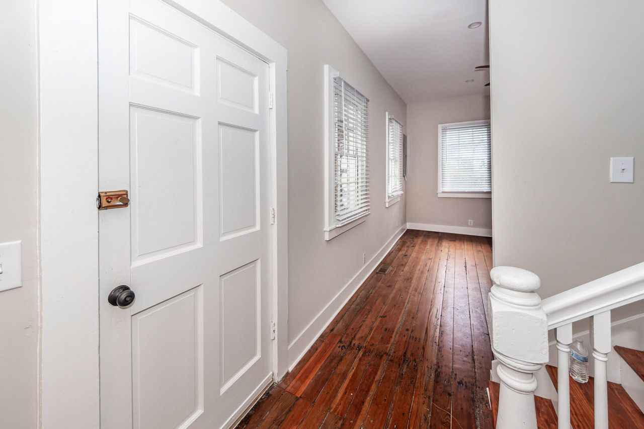 108 America Street Photo 10