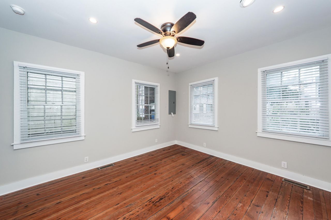 108 America Street Photo 11