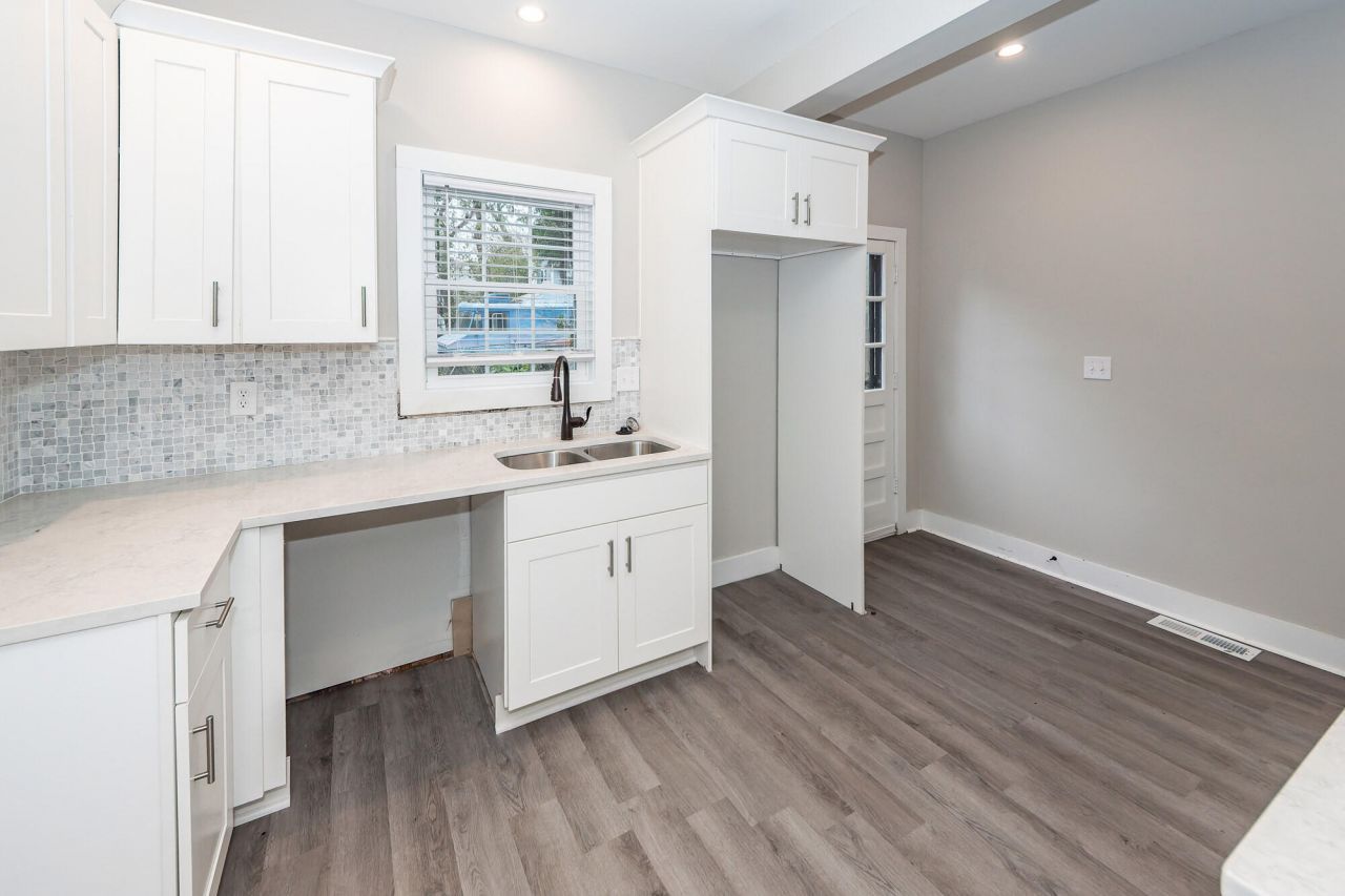 108 America Street Photo 13