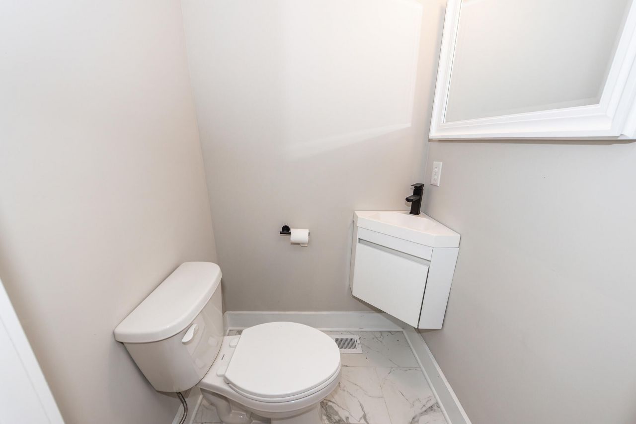 108 America Street Photo 20