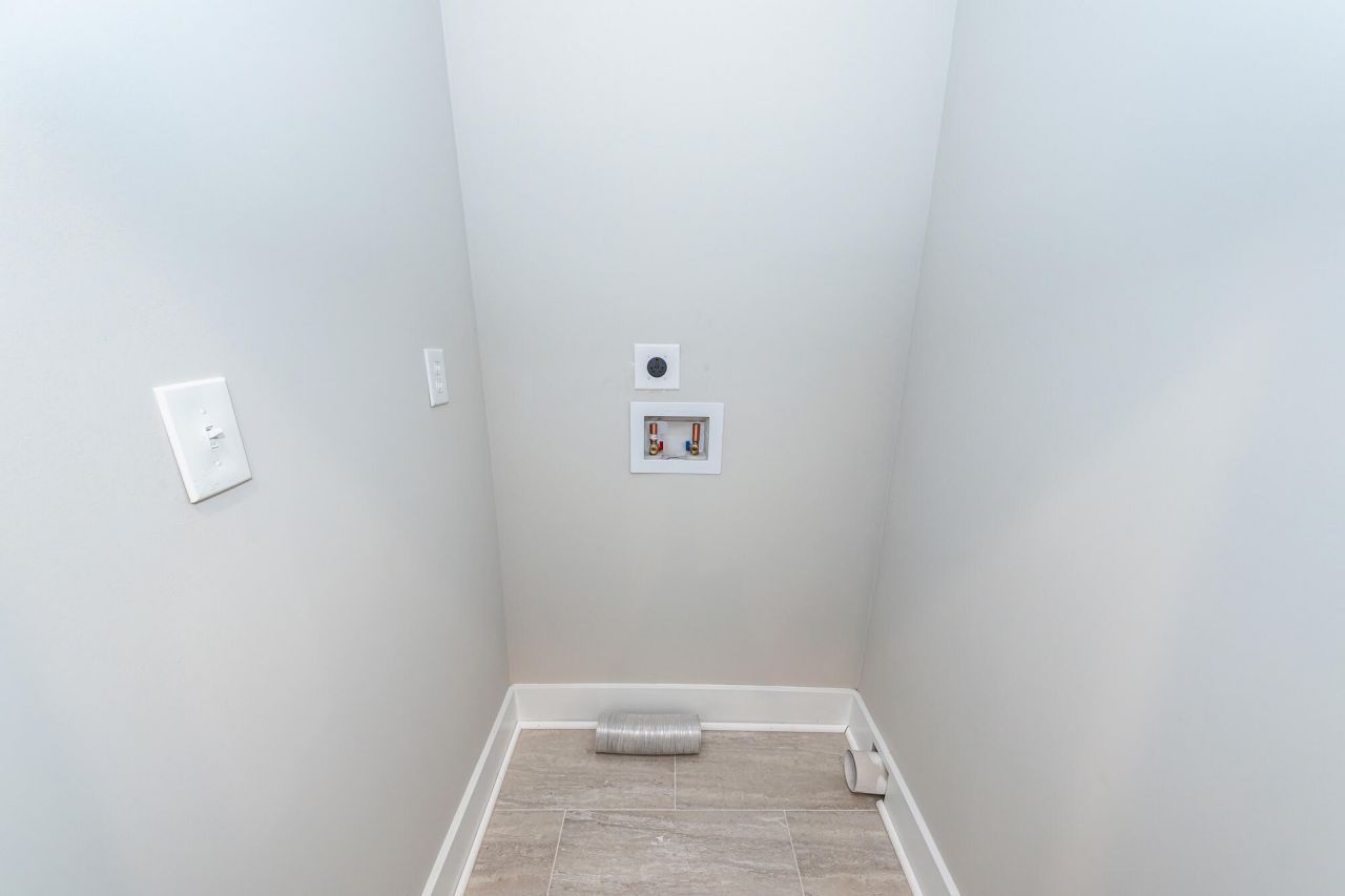 108 America Street Photo 21