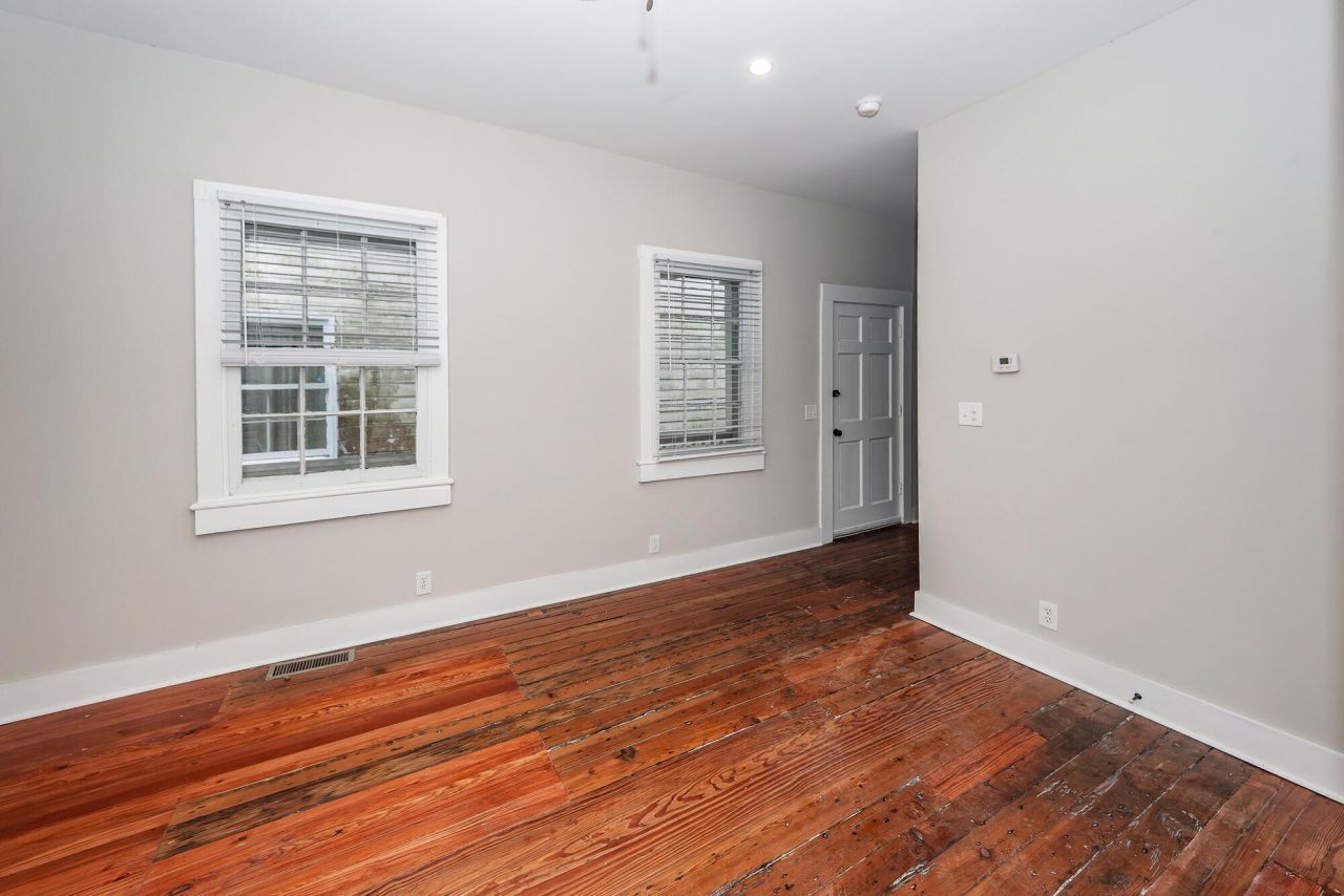 108 America Street Photo 9