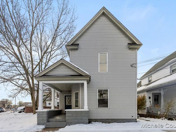 820 5th Street NW, Grand Rapids, MI 49504