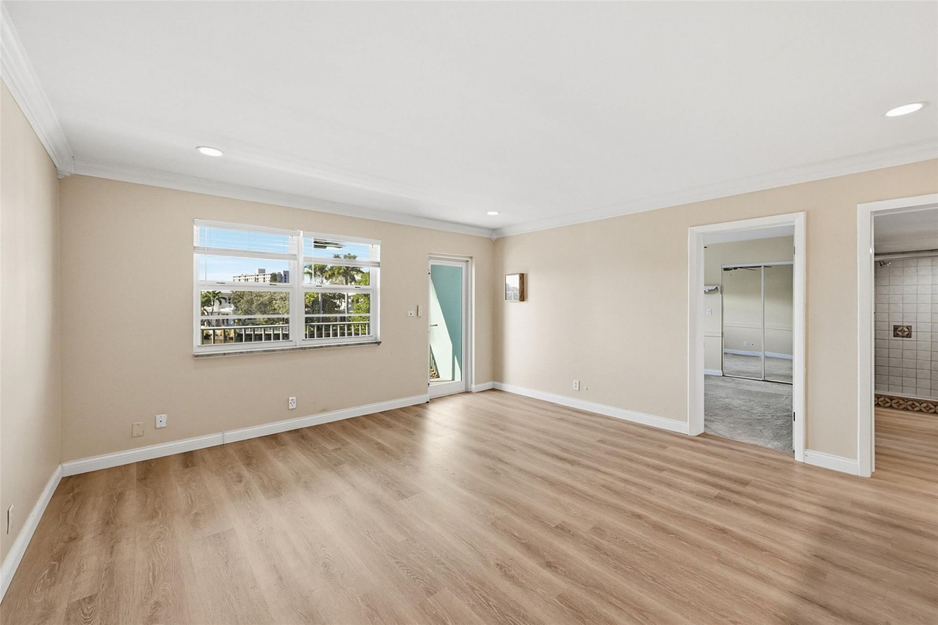 801 NE 18th Court, Unit 202, Fort Lauderdale, FL 33305 Photo