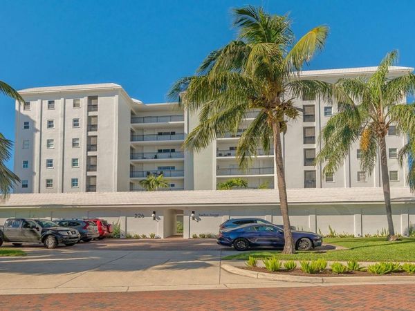 226 GOLDEN GATE POINT, Unit 23, SARASOTA, FL 34236