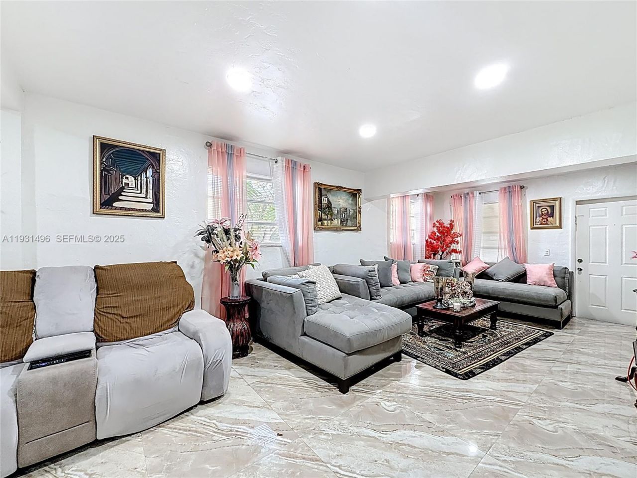 1860 NW 127th St, Miami, FL 33167 Photo