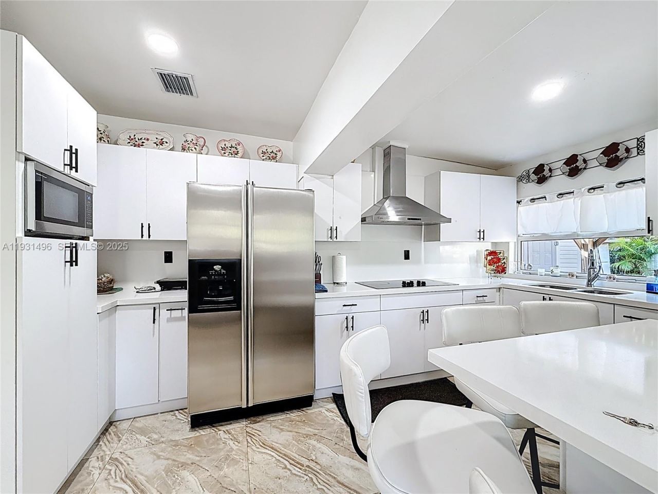 1860 NW 127th St, Miami, FL 33167 Photo