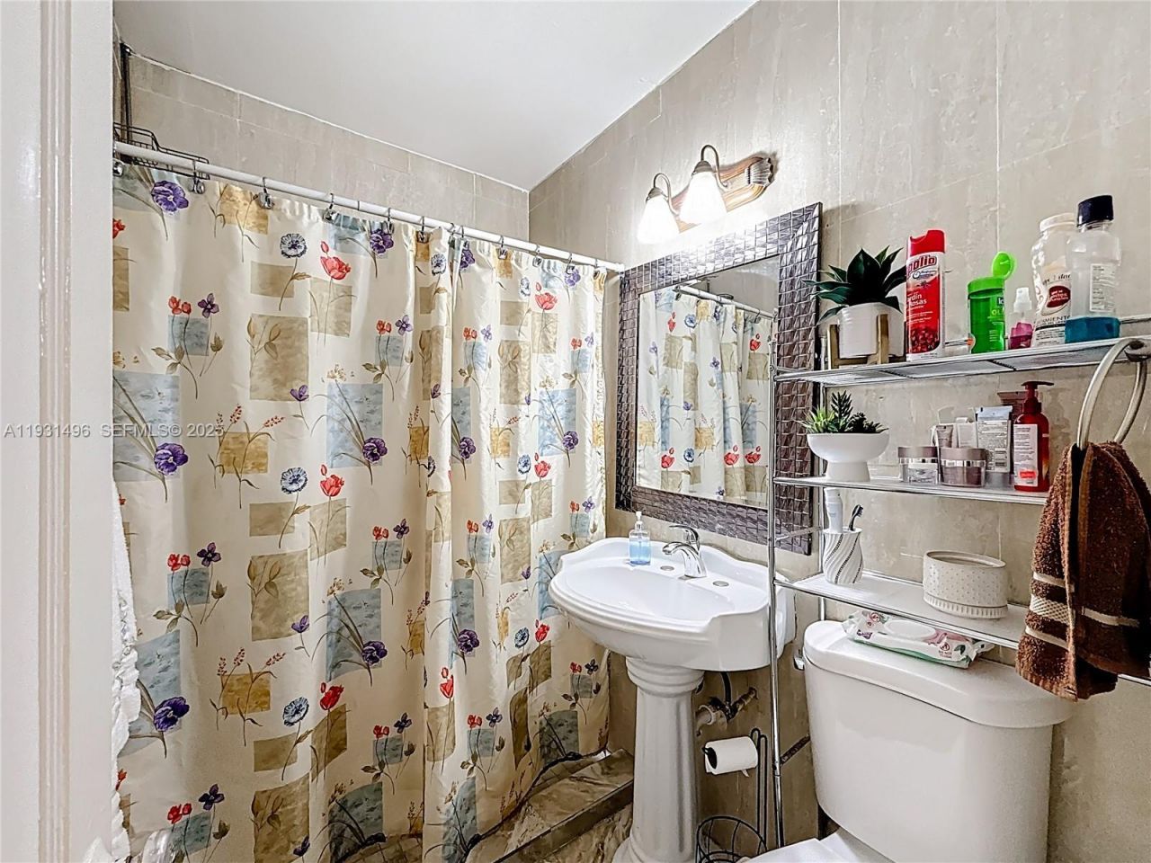 1860 NW 127th St, Miami, FL 33167 Photo