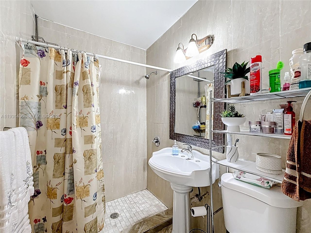 1860 NW 127th St, Miami, FL 33167 Photo