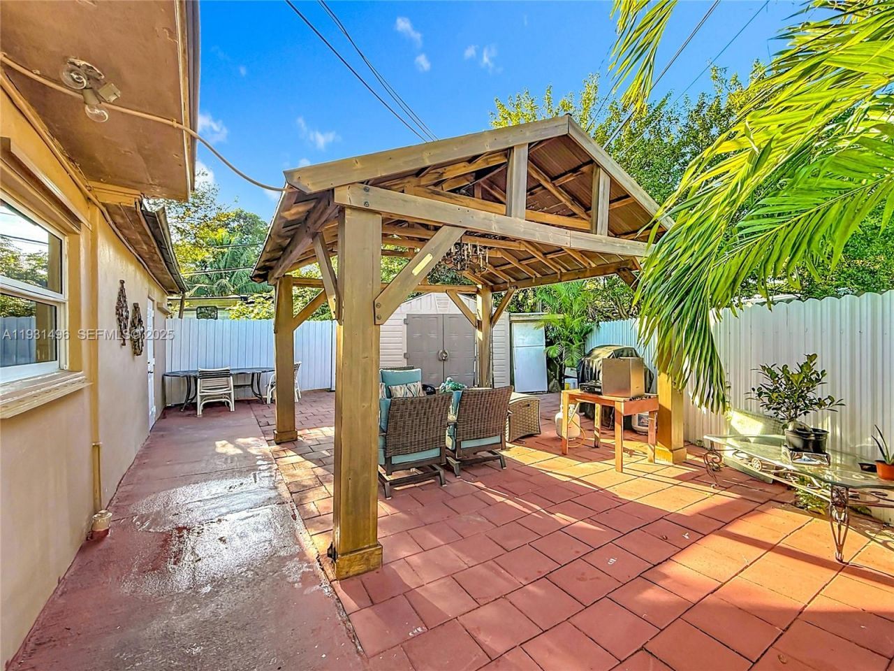 1860 NW 127th St, Miami, FL 33167 Photo