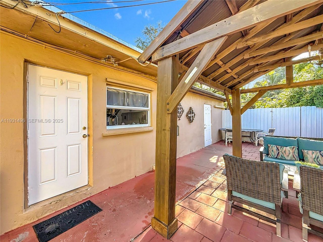 1860 NW 127th St, Miami, FL 33167 Photo