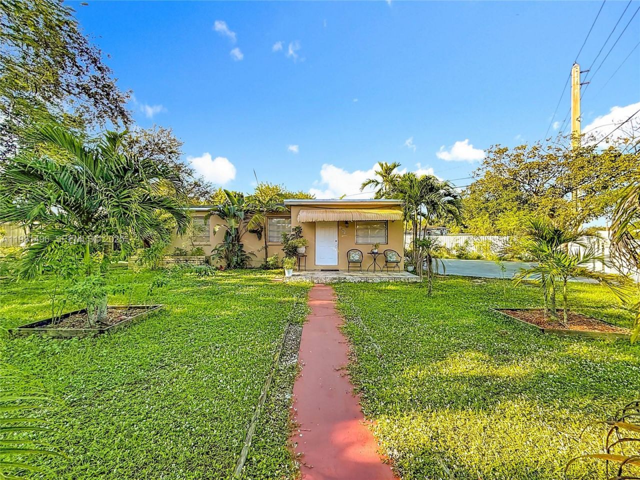 1860 NW 127th St, Miami, FL 33167 Photo