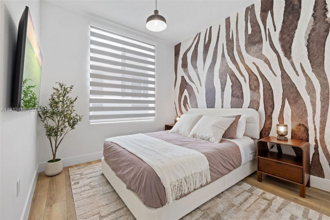 1542 NW 2nd St, Unit 209, Miami, FL 33125 Photo